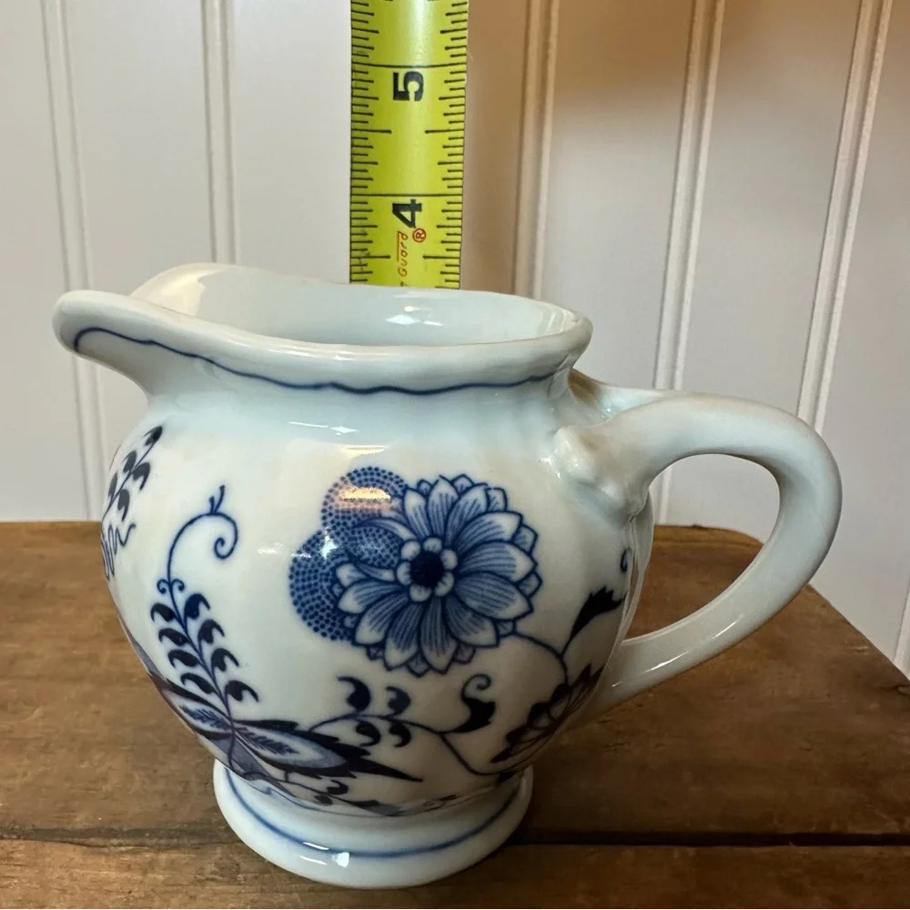 Blue Danube Japan Creamer - Meissen Blue Onion Motif
